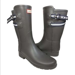 Hunter boots mid calf size 6